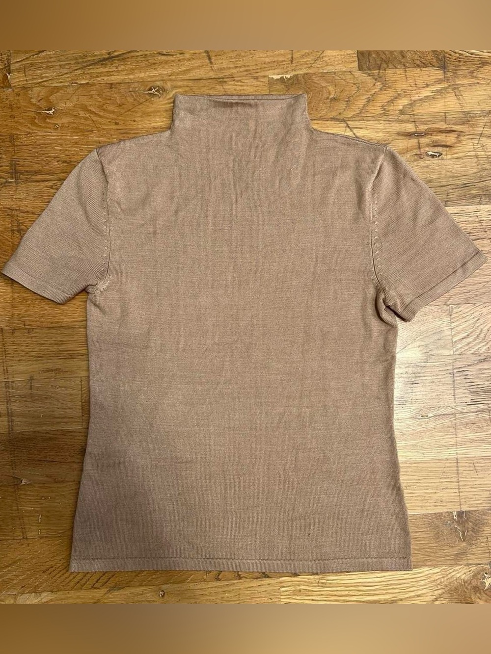 Tan 86% silk turtleneck short sleeve top